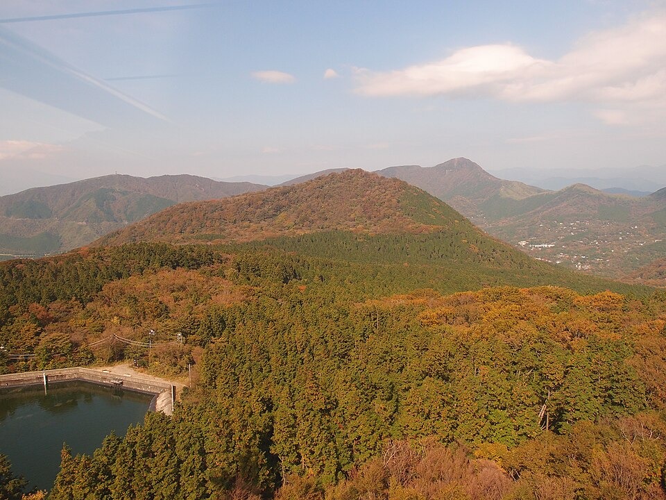 Autumn mountains and Lake Ashi from the Hakone Ropeway