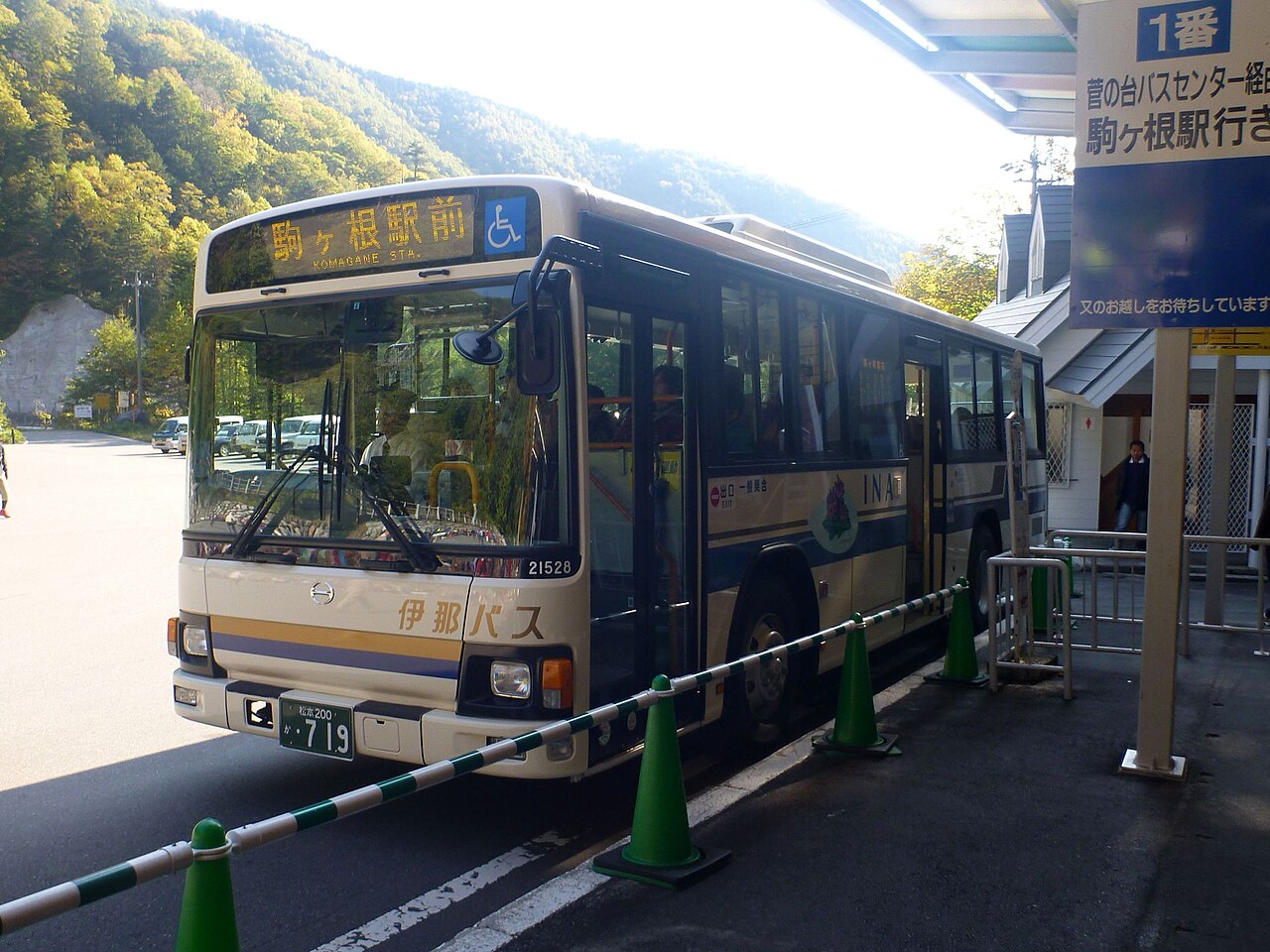 A bus bound for Komagane Station at the Shirabidaira boarding area